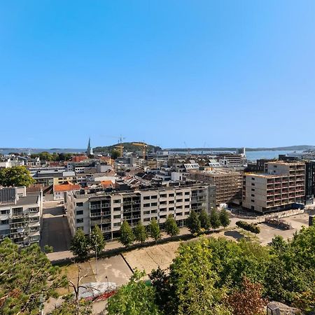 Ny Og Sentral Leilighet Kristiansand Kültér fotó